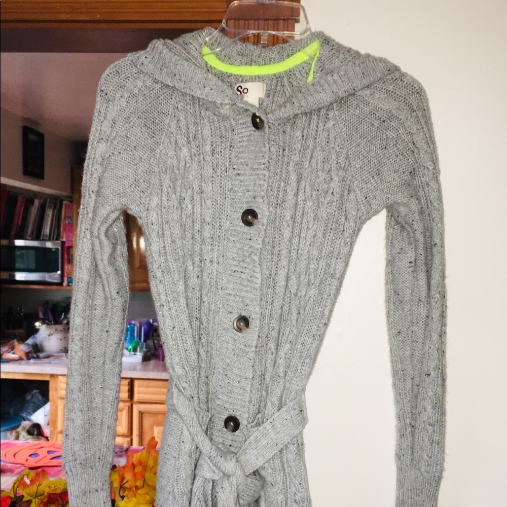 SO Sweater Button-up with hood